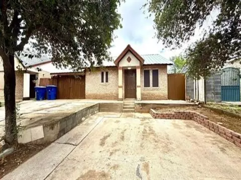 1419 Reagan Dr, Laredo, TX 78046