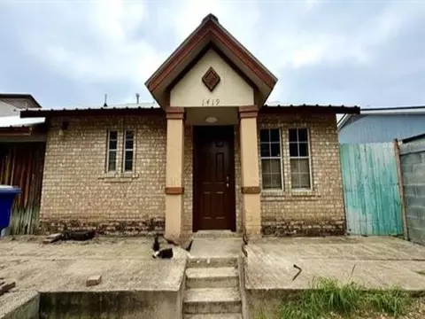 1419 Reagan Dr, Laredo, TX 78046