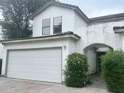 100 E Village Blvd #13, Laredo, TX 78041