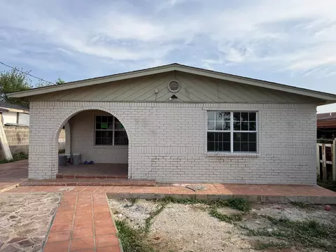 2909 Bismark St UNIT A &  B, Laredo, TX 78043