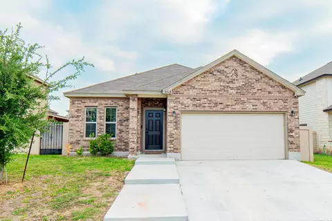 5519 Shorthorn Dr, Laredo, TX 78046