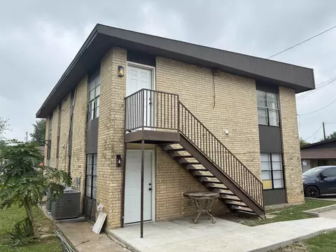 705 E Bustamante St #6, Laredo, TX 78041