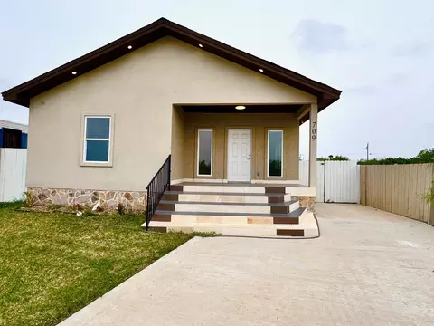 709 Palo De Rosa Loop, Laredo, TX 78043