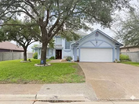 1524 Summit Dr, Laredo, TX 78045