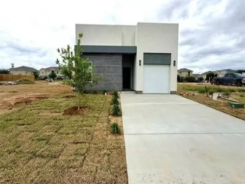 206 Lusitano Dr, Laredo, TX 78046