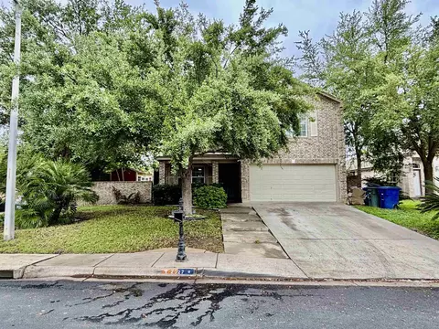 2027 Lima Lp, Laredo, TX 78045
