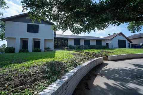 226 Sunset Lp, Laredo, TX 78046