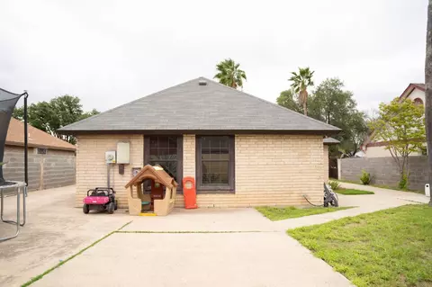 Exterior - 153 Biscayne Lp, Laredo, TX 78045 photo 9 of 9
