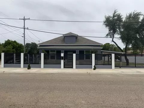 Exterior - 919 Willow St, Laredo, TX 78040 photo 2 of 9