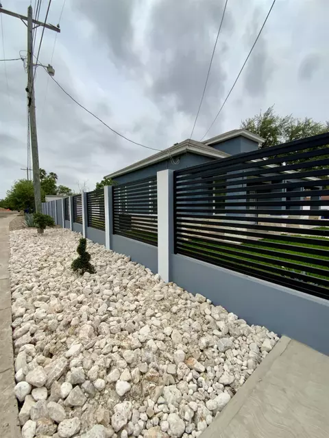 Exterior - 919 Willow St, Laredo, TX 78040 photo 3 of 9