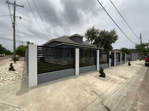 Exterior - 919 Willow St, Laredo, TX 78040 photo 4 of 9