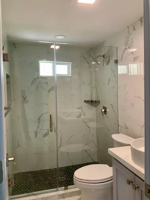 Bath - 919 Willow St, Laredo, TX 78040 photo 8 of 8