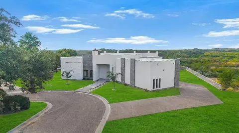 110 Song Bird Ln, Laredo, TX 78045