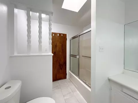 Bath - 412 Longshadow Rd, Laredo, TX 78041 photo 2 of 7