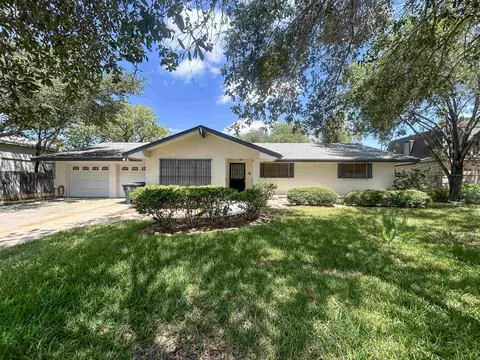 Exterior - 412 Longshadow Rd, Laredo, TX 78041 photo 2 of 9