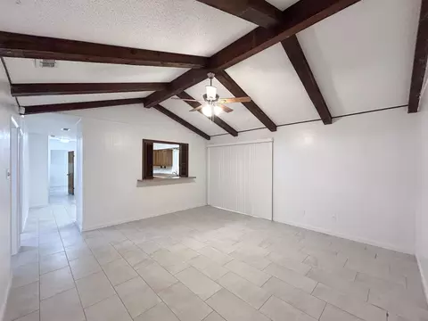 Living - 412 Longshadow Rd, Laredo, TX 78041 photo 7 of 10