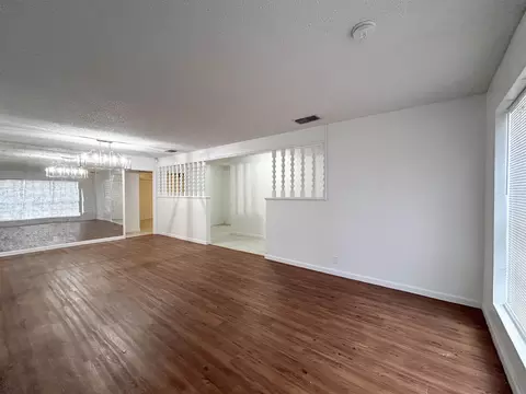Living - 412 Longshadow Rd, Laredo, TX 78041 photo 4 of 10