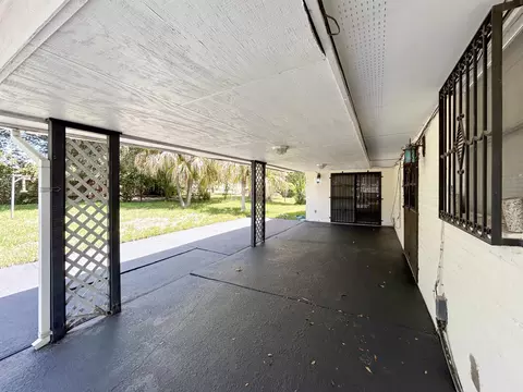 Exterior - 412 Longshadow Rd, Laredo, TX 78041 photo 6 of 9