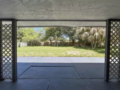 Exterior - 412 Longshadow Rd, Laredo, TX 78041 photo 4 of 9
