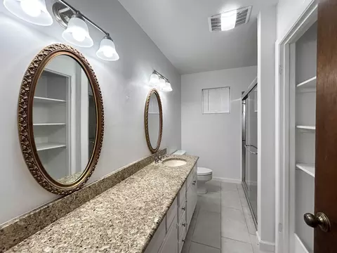 Bath - 412 Longshadow Rd, Laredo, TX 78041 photo 3 of 7