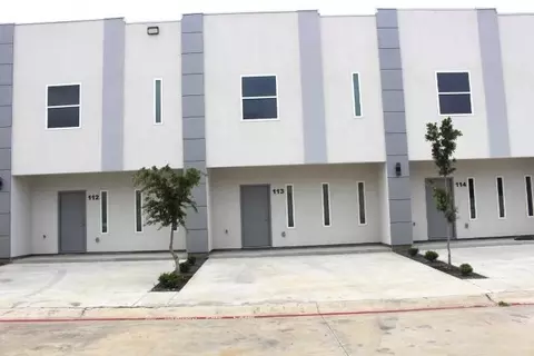 1011 Emerald Valley Dr #113 B, Laredo, TX 78043