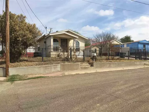 602 Mier St, Laredo, TX 78040