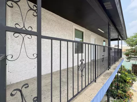 520 E Travis St #6, Laredo, TX 78040