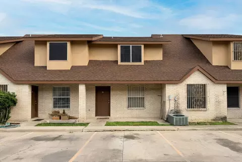 8710 Mcpherson Rd #4D, Laredo, TX 78045