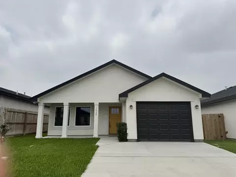 1432 El Caporal Dr, Laredo, TX 78043