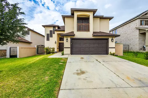 5520 Stallion Ln, Laredo, TX 78046