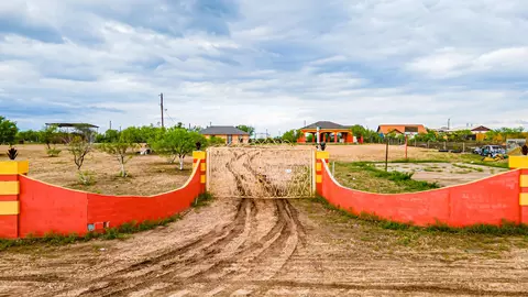 141 Los Fresnos, Laredo, TX 78043