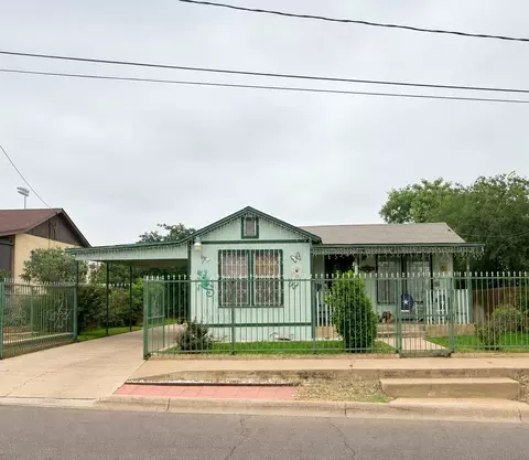 111 E Gustavus St, Laredo, TX 78040