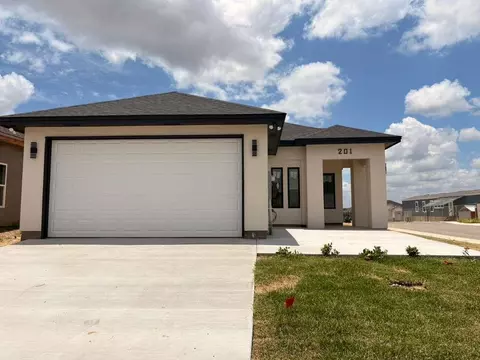 201 Lusitano Dr, Laredo, TX 78046