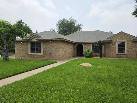 1233 St Patrick Dr, Laredo, TX 78045