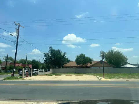 1601 Garfield St, Laredo, TX 78043