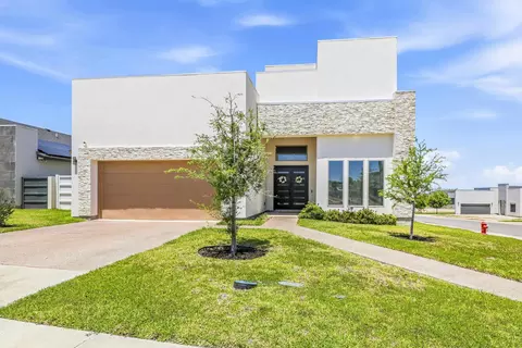 701 Ocio Dr, Laredo, TX 78045