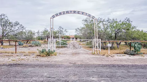 587 Garza Jones Ln, Laredo, TX 78045
