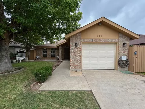126 Knoll Ave, Laredo, TX 78045