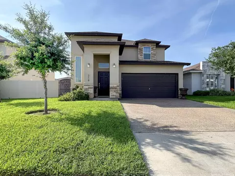 218 John Irving Dr, Laredo, TX 78041