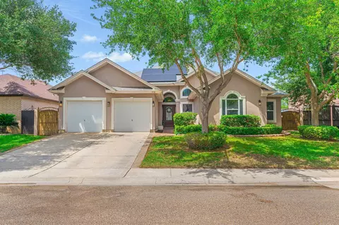 3132 Dos Reales Lp, Laredo, TX 78045
