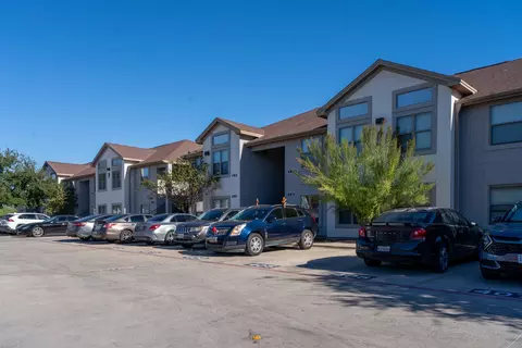 7607 King Arthurs Ct #609, Laredo, TX 78041