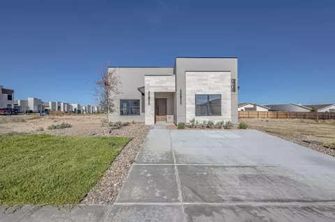 5704 Kylee Dr, Laredo, TX 78043