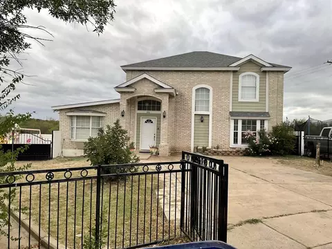 915 Rutledge Dr, Laredo, TX 78046