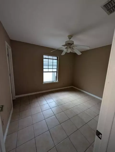 Bedroom - 316 Cinnamon Teal Lp, Laredo, TX 78045 photo 3 of 3