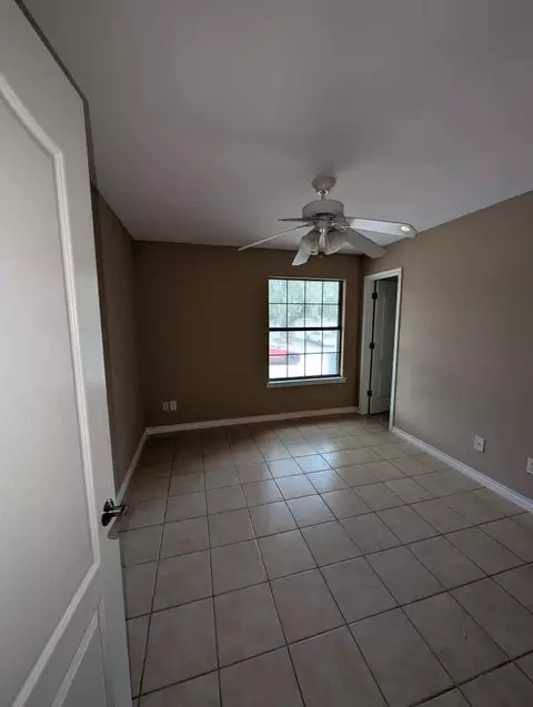 Bedroom - 316 Cinnamon Teal Lp, Laredo, TX 78045 photo 2 of 3