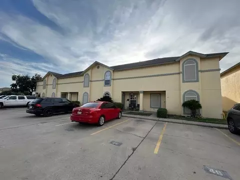 1000 Ranchway Dr #40, Laredo, TX 78045