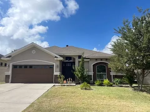 121 Michoacan Loop, Laredo, TX 78045