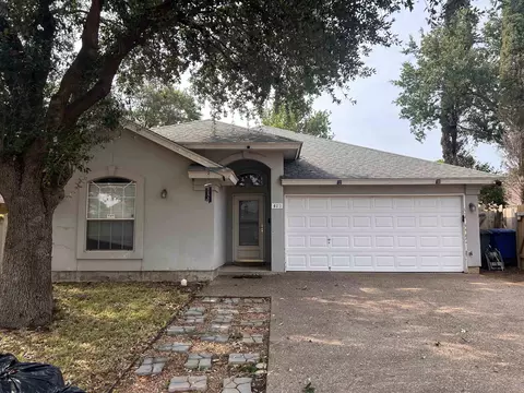 415 Goldeneye Ct, Laredo, TX 78045