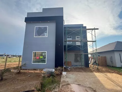 5060 Luna Grande Lp, Laredo, TX 78046