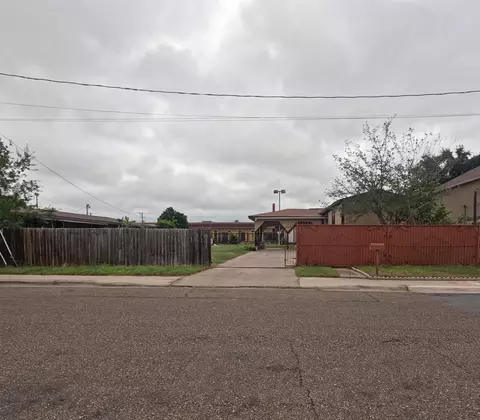 4305 Mcclelland Ave, Laredo, TX 78041